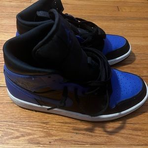JORDAN ROYAL BLUE MID (USED)